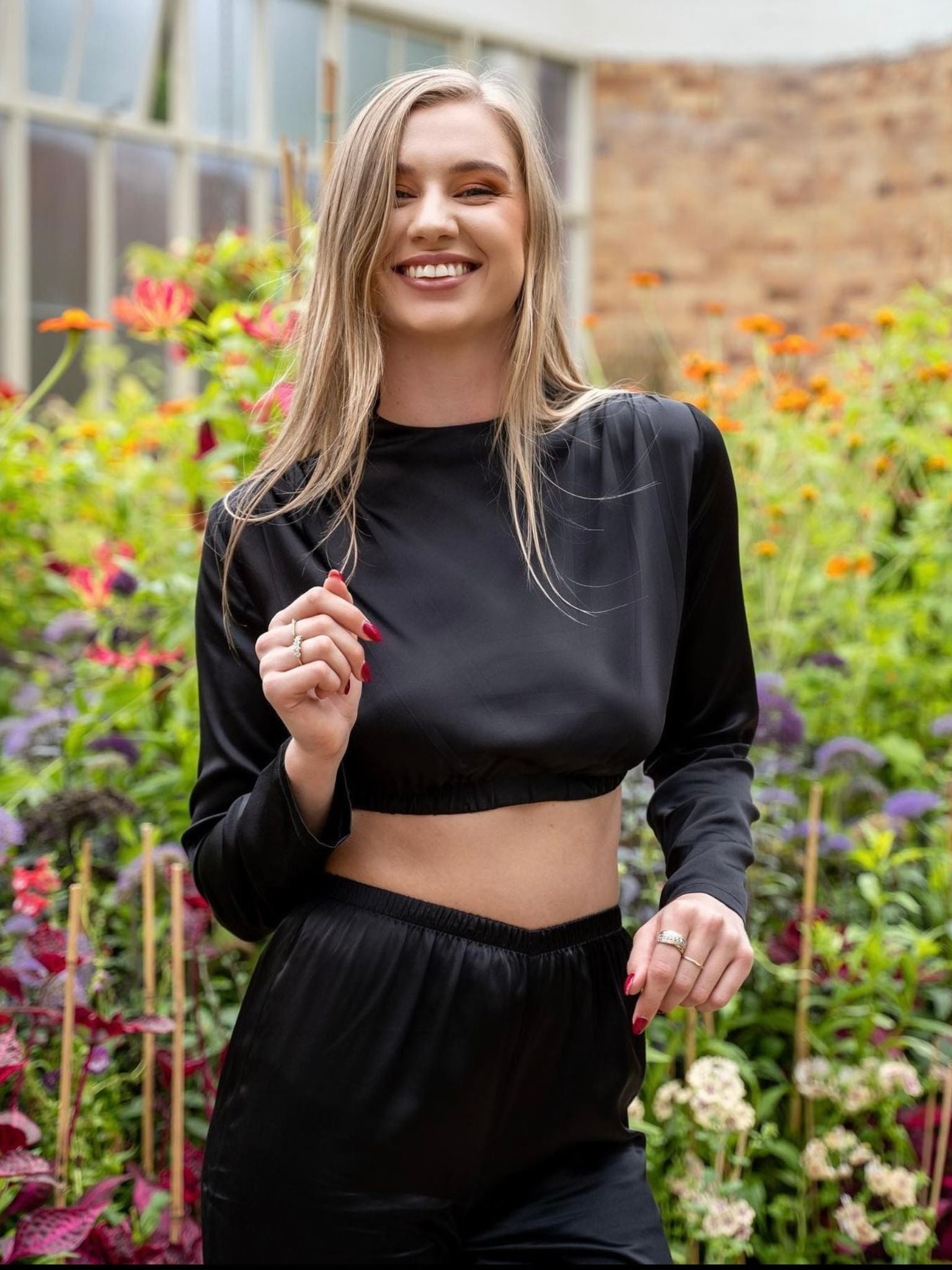 MODEL LYDIA WEARING MERA SILK JASMIN MATCHING SILK SET IN BLACK